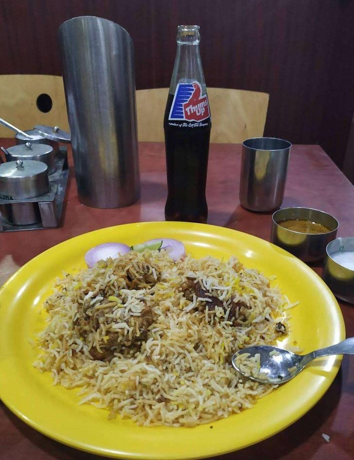 10Travlr Hyderabadi Biryani House
