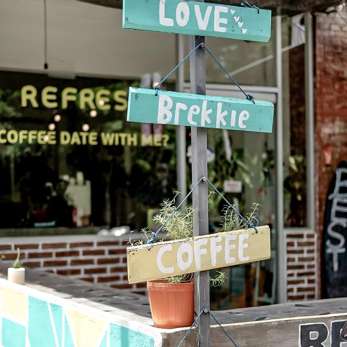 The Bali Bible Refresh Coffee Shop Uluwatu