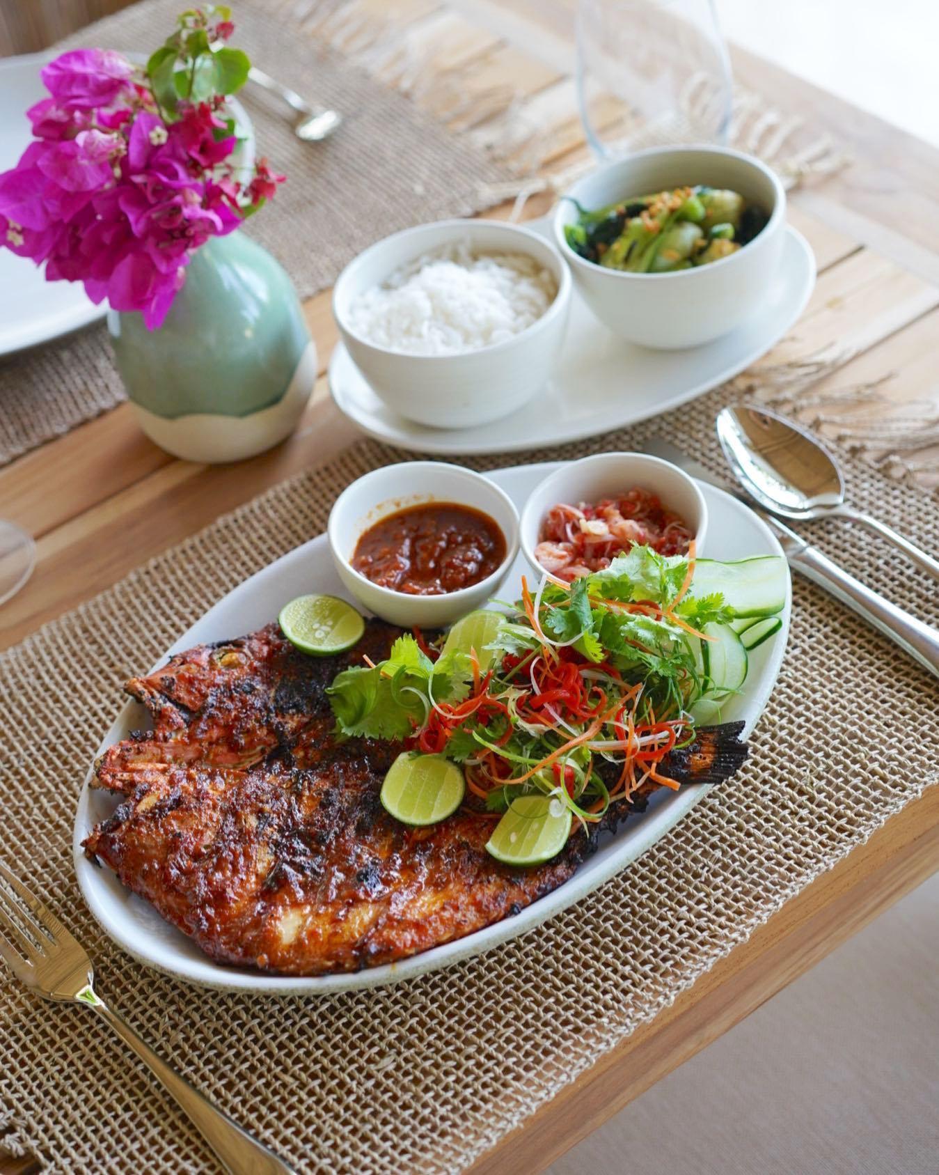 The Bali Bible Banana Lounge Bali, Uluwatu